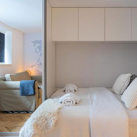 Appartement Modern Studio Near British Square à Zagreb Extérieur photo