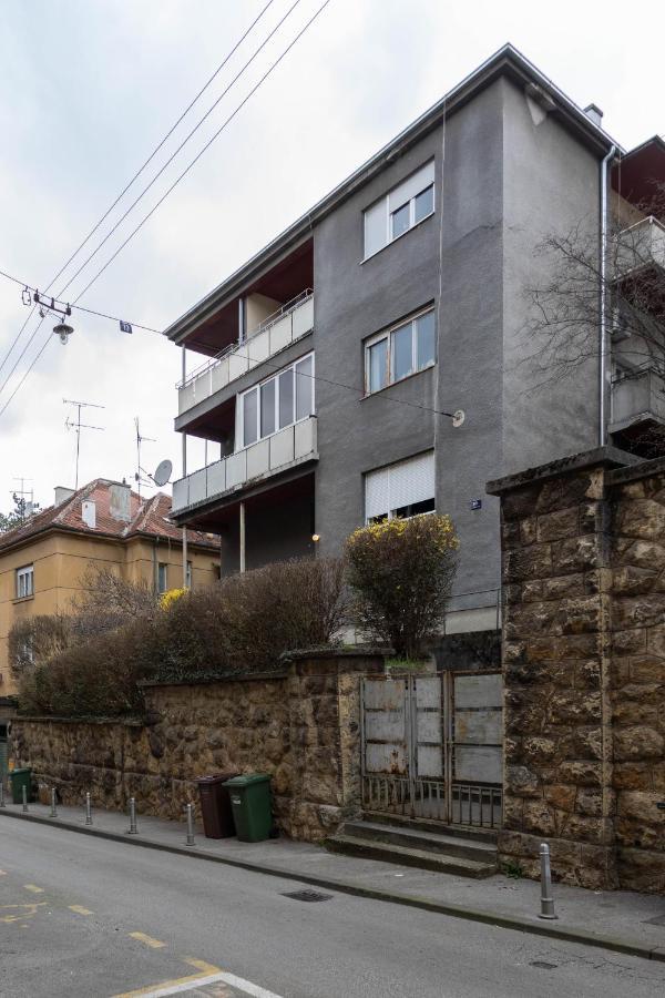 Appartement Modern Studio Near British Square à Zagreb Extérieur photo